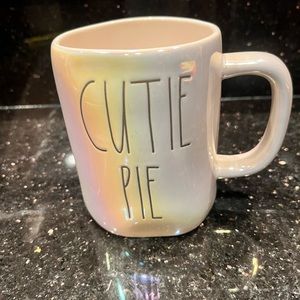 Rae Dunn “Cutie Pie” iridescent color